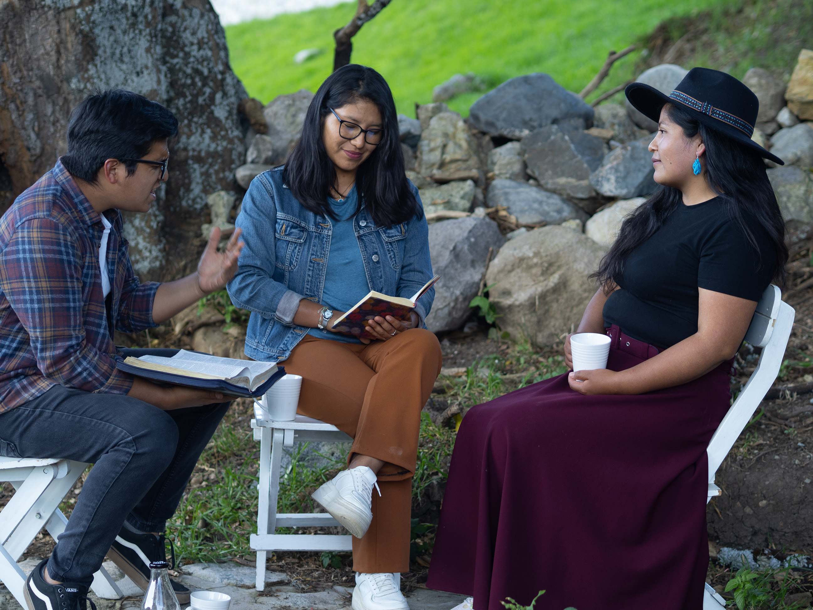 Lectura de la Biblia en grupos pequeños